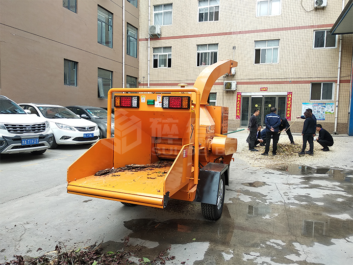 移動式園林樹枝粉碎機